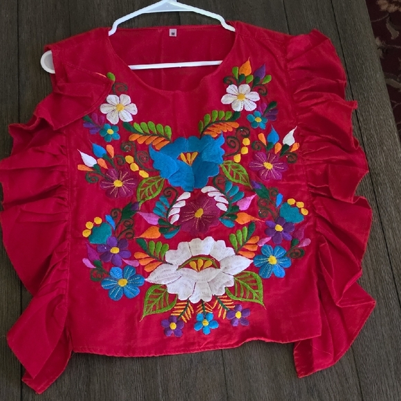 Red Embroidered Floral Ruffle Women's Top - Picture 13 of 16